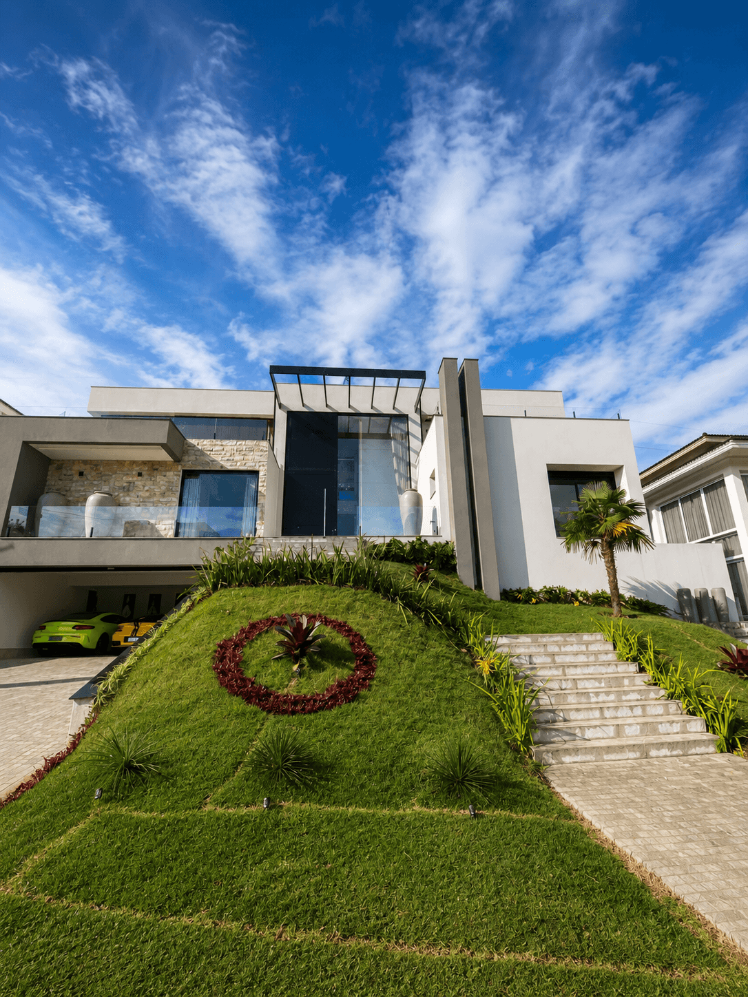 Vista de Residência contemporânea e jardim